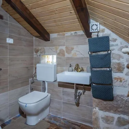 Charmante Ferienvilla Krka Prázdninový dům